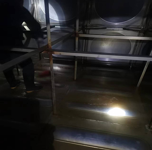 利用二氧化氯消毒剂进行二次水箱清洗消毒时注意哪些方面?
